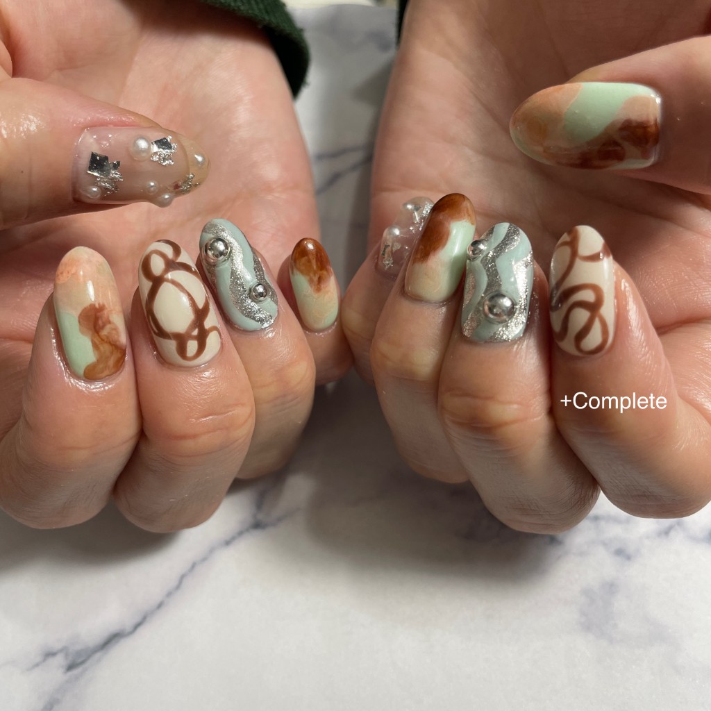 ネイルアートコースの施術例