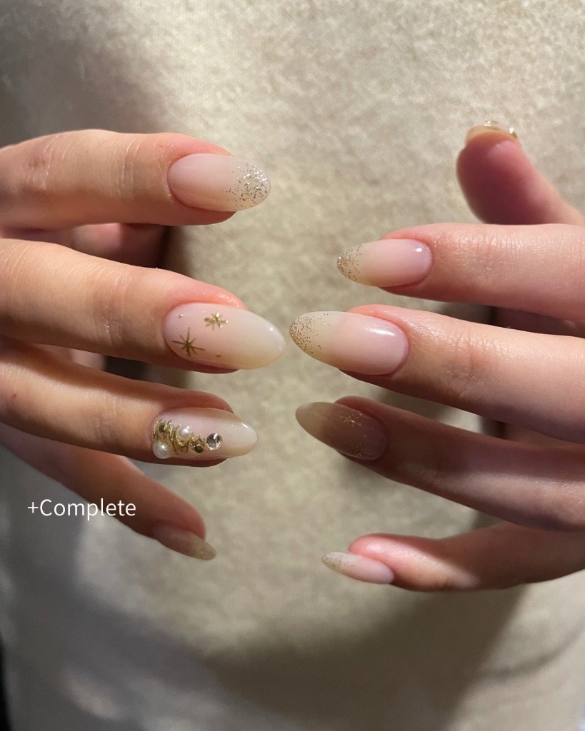 ネイルアートデザインコースの施術例